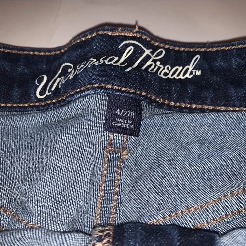 Universal Thread Distressed High Rise Shortie Sz 4/27R Denim Jean Shorts Womens - Picture 2 of 4